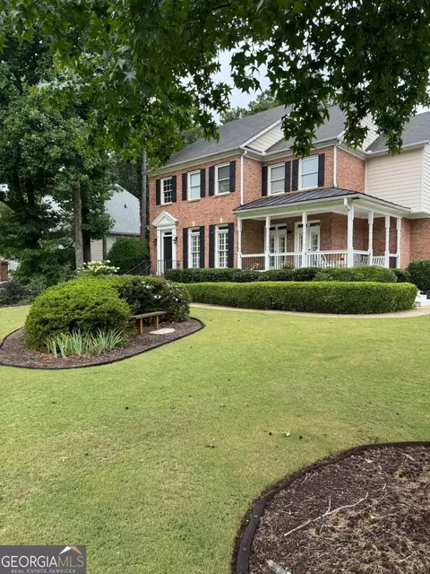 Exterior - 4202 Lansmoore Xing, Suwanee, GA 30024 photo 2 of 6