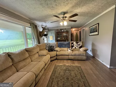 Living - 3978 Bartley Rd, West Point, GA 31833 photo 3 of 3
