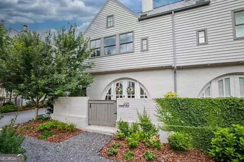 495 Juniper Ln, Fayetteville, GA 30214