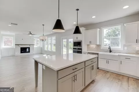 Kitchen - 1803 Piney Bend Dr, Buford, GA 30518 photo 5 of 6