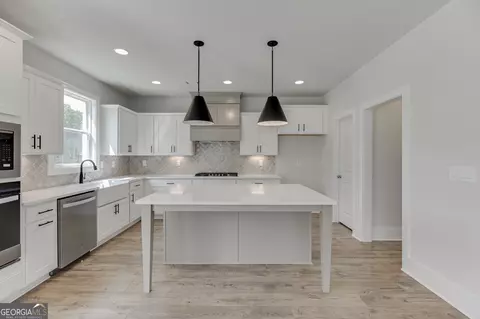Kitchen - 1803 Piney Bend Dr, Buford, GA 30518 photo 2 of 6