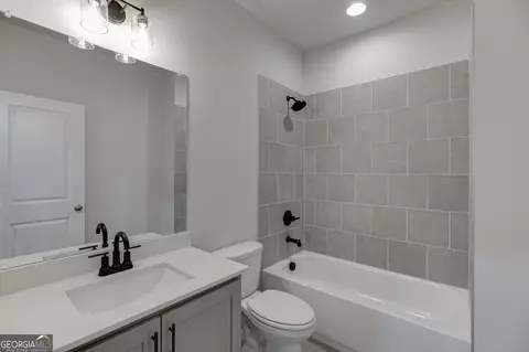 Bath - 1803 Piney Bend Dr, Buford, GA 30518 photo 1 of 4