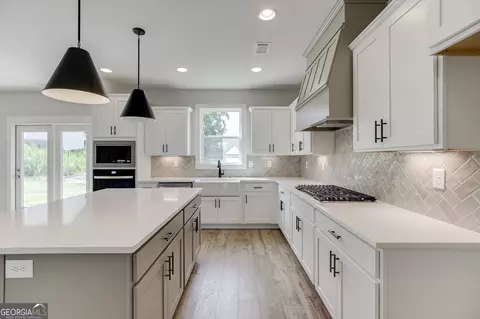 Kitchen - 1803 Piney Bend Dr, Buford, GA 30518 photo 6 of 6