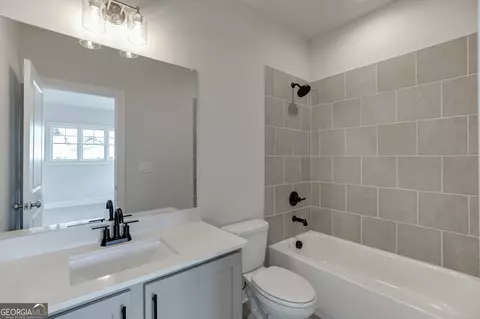 Bath - 1803 Piney Bend Dr, Buford, GA 30518 photo 2 of 4
