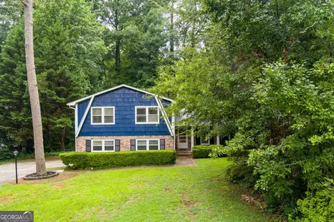 245 Pinetree Dr, Marietta, GA 30068