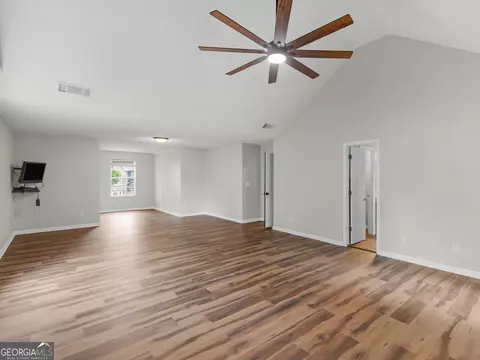 Living - 424 Browning Field Way, Hampton, GA 30228 photo 11 of 12