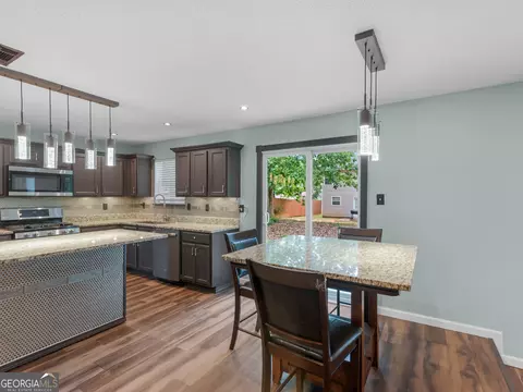 Kitchen - 424 Browning Field Way, Hampton, GA 30228 photo 6 of 6