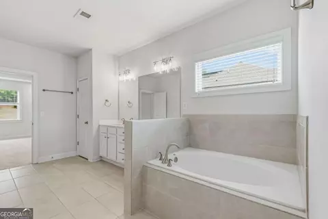 Bath - 415 Carmichael Cir, Canton, GA 30115 photo 5 of 6