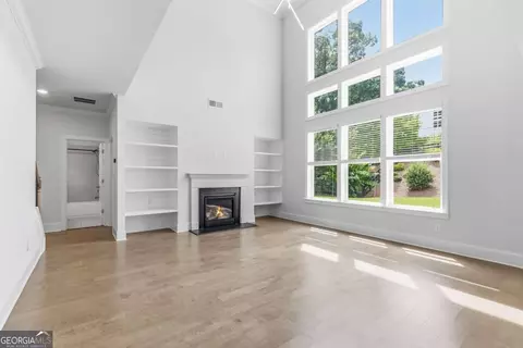 Living - 415 Carmichael Cir, Canton, GA 30115 photo 4 of 5