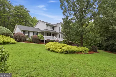 Exterior - 627 Trestle Ridge Rd, Toccoa, GA 30577 photo 7 of 10