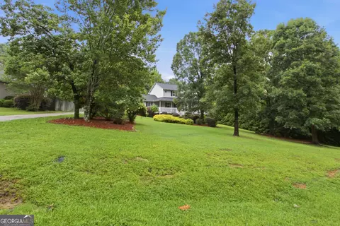 Exterior - 627 Trestle Ridge Rd, Toccoa, GA 30577 photo 5 of 10