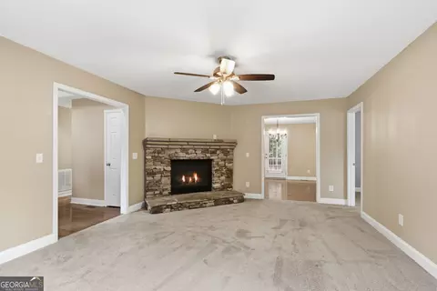 Living - 627 Trestle Ridge Rd, Toccoa, GA 30577 photo 3 of 4