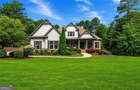 5455 Fishermans Cv, Gainesville, GA 30506