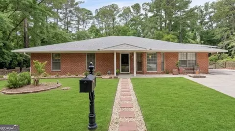 1001 Poppell Dr, Darien, GA 31305