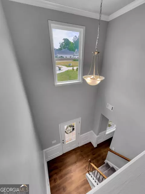 Entry Way - 1672 Carriage Ct, Monroe, GA 30656 photo 3 of 4