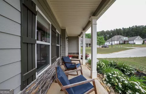 Exterior - 1672 Carriage Ct, Monroe, GA 30656 photo 3 of 19