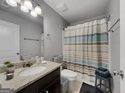 Bath - 1672 Carriage Ct, Monroe, GA 30656 photo 5 of 5