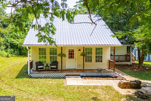 445 Gum Creek Cir, Roopville, GA 30170