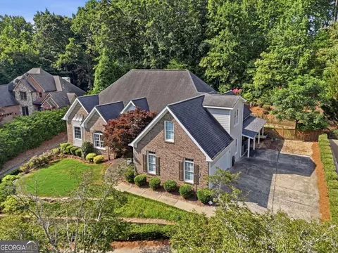 2723 Clearwater Springs Rd, Buford, GA 30519