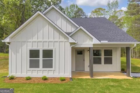 181 Lake Club Dr, Hartwell, GA 30643
