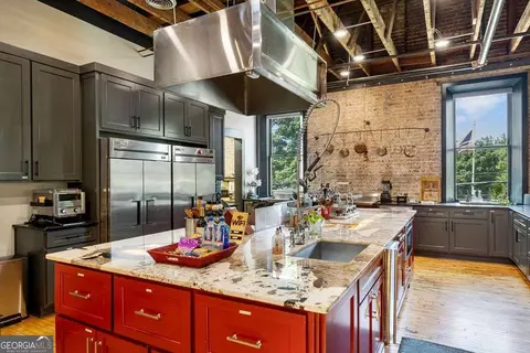 Kitchen - 100 Broad St, Rome, GA 30161 photo 4 of 9