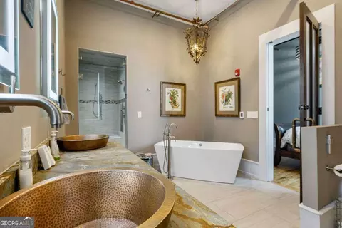Bath - 100 Broad St, Rome, GA 30161 photo 3 of 14