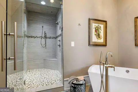 Bath - 100 Broad St, Rome, GA 30161 photo 5 of 14