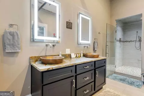 Bath - 100 Broad St, Rome, GA 30161 photo 4 of 14