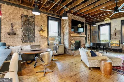 Living - 100 Broad St, Rome, GA 30161 photo 6 of 11