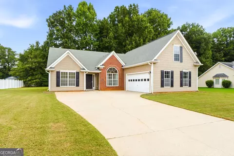 260 Sandstone Dr, Hampton, GA 30228 photo 2