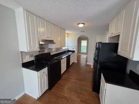 6924 Biscayne Blvd, Rex, GA 30273 photo 10