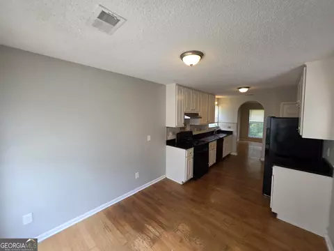 6924 Biscayne Blvd, Rex, GA 30273 photo 7