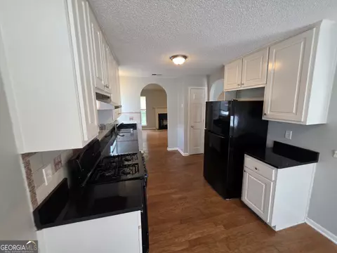 6924 Biscayne Blvd, Rex, GA 30273 photo 11