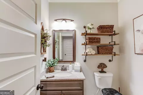 Bath - 629 Fleeting Ct, Monroe, GA 30655 photo 1 of 6
