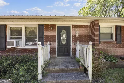 Exterior - 151 Ginn St, Carnesville, GA 30521 photo 7 of 15