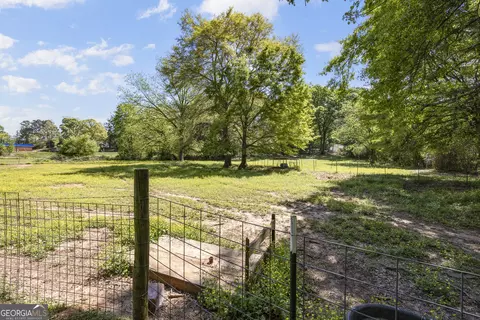 Exterior - 151 Ginn St, Carnesville, GA 30521 photo 12 of 15