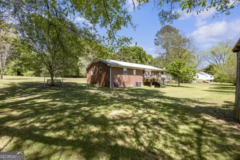 Exterior - 151 Ginn St, Carnesville, GA 30521 photo 10 of 15