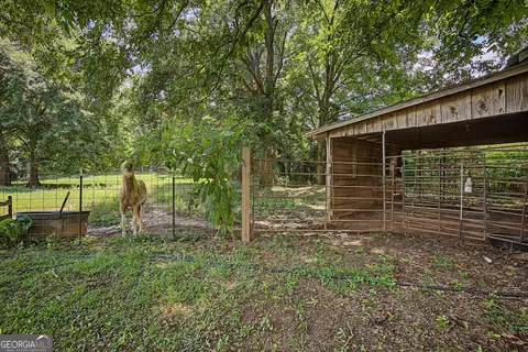 Exterior - 151 Ginn St, Carnesville, GA 30521 photo 5 of 15