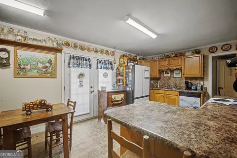 Kitchen - 151 Ginn St, Carnesville, GA 30521 photo 3 of 4