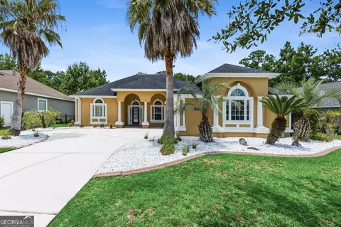 227 Edgewater Dr, Saint Marys, GA 31558