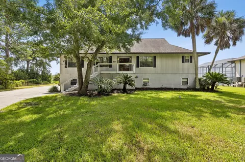 396 Marys Dr, Woodbine, GA 31569