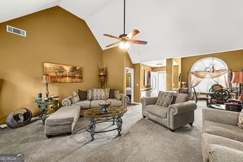 Living - 516 Gonzaga Cir, Hampton, GA 30228 photo 1 of 1
