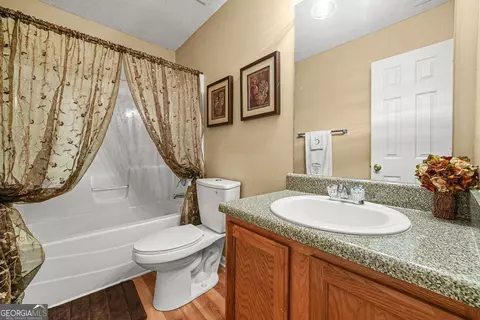 Bath - 516 Gonzaga Cir, Hampton, GA 30228 photo 4 of 5