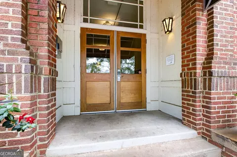 600 College St #202, Atlanta, GA 30354