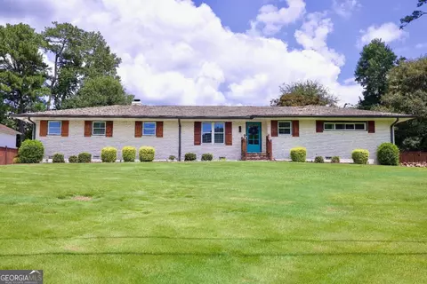 47 Rhodes Dr, Marietta, GA 30068