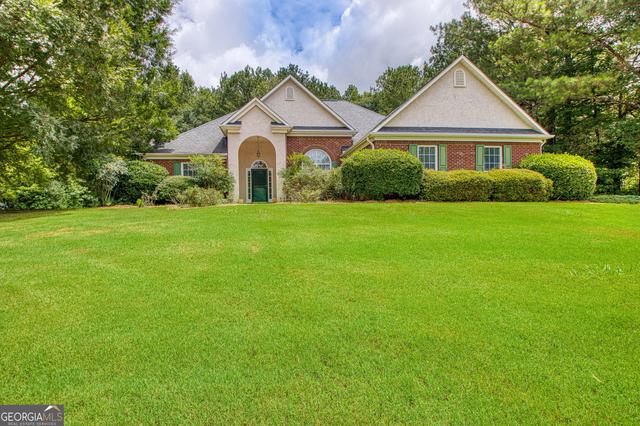 305 Surrey Park Dr, Fayetteville, GA 30215