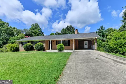 3267 Hilltop Cir, Gainesville, GA 30506