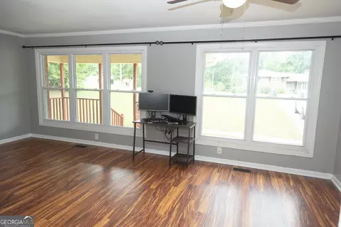 Living - 191 Hanson Dr, Lagrange, GA 30240 photo 5 of 7