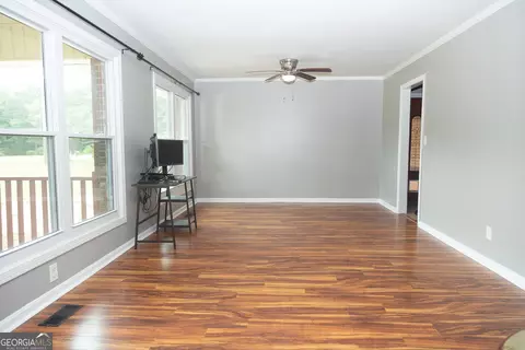 Living - 191 Hanson Dr, Lagrange, GA 30240 photo 6 of 7