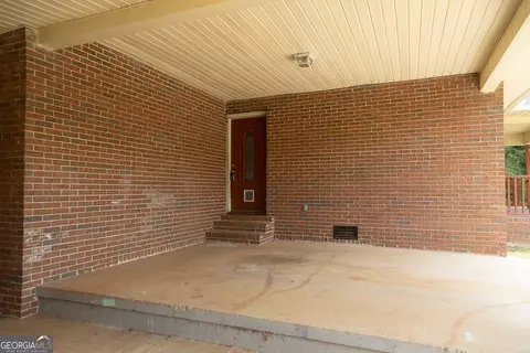 Exterior - 191 Hanson Dr, Lagrange, GA 30240 photo 3 of 3